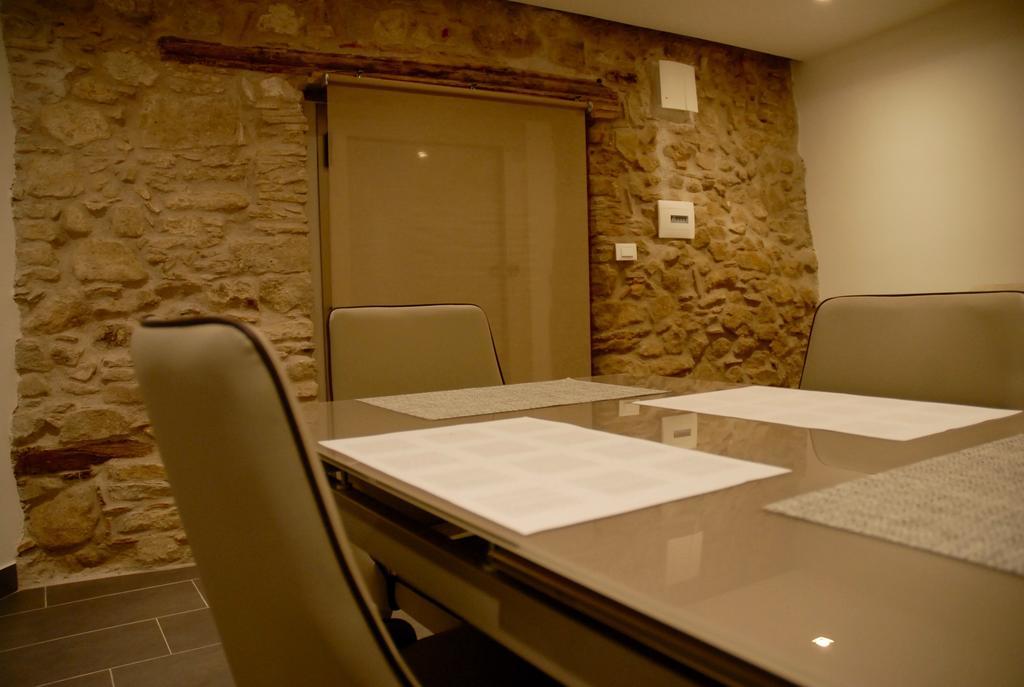 Yuba - Aragon Home Holiday Монталбано Еликона Екстериор снимка